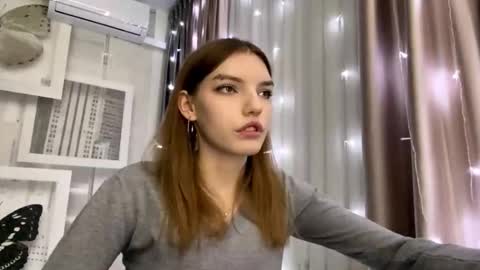 Snapshot of tarahmelaun chatting on 02-26-26, 03:22 Mia online show from 02-26-26, 03:22