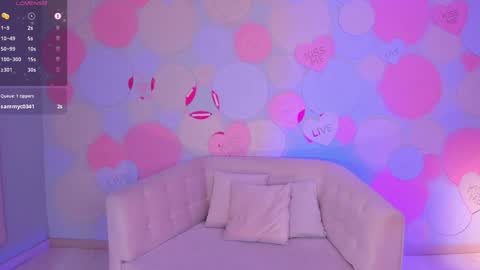 Snapshot of taralawrence chatting on 12-24-24, 10:22 Tara Lawrence online show from 12-24-24, 10:22