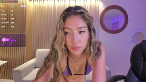 Snapshot of taralawrence chatting on 01-07-25, 09:18 Tara Lawrence online show from 01-07-25, 09:18