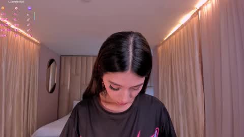 Tara Lawrence online show from 01-08-26, 03:09