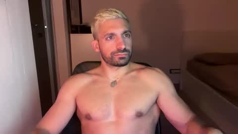 Snapshot of tarquit8 chatting on 09-12-25, 09:04 tarquit8 online show from 09-12-25, 09:04