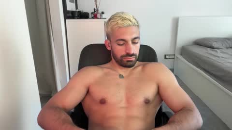 Snapshot of tarquit8 chatting on 09-13-25, 01:22 tarquit8 online show from 09-13-25, 01:22