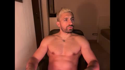 Snapshot of tarquit8 chatting on 09-15-25, 08:53 tarquit8 online show from 09-15-25, 08:53