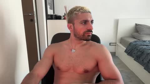 Snapshot of tarquit8 chatting on 09-20-25, 01:56 tarquit8 online show from 09-20-25, 01:56