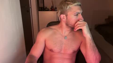 Snapshot of tarquit8 chatting on 09-29-25, 09:19 tarquit8 online show from 09-29-25, 09:19