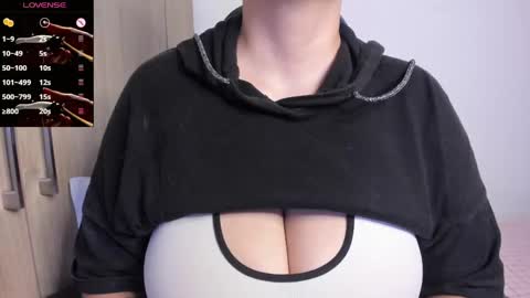 tarrant_ online show from 04-30-26, 12:06