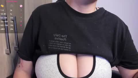 Snapshot of tarrant_ chatting on 06-17-26, 12:02 tarrant_ online show from 06-17-26, 12:02