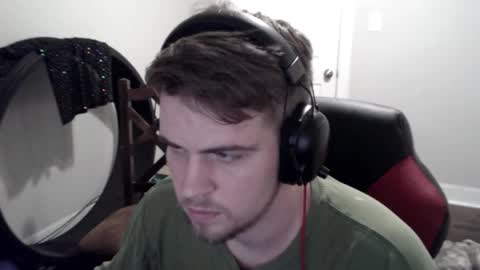 tarus333 online show from 12-18-24, 02:21