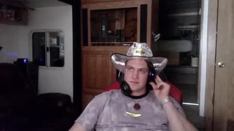 tarus333 online show from 02-27-26, 06:35