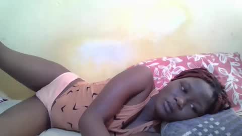 Snapshot of tashacute20 chatting on 05-28-26, 07:38 tashacute20 online show from 05-28-26, 07:38
