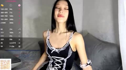 Snapshot of tashinadoncaster chatting on 10-15-25, 06:24 Viola online show from 10-15-25, 06:24