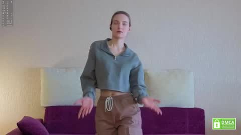 Snapshot of tashinapetitto chatting on 04-24-26, 07:55 Your Ressie online show from 04-24-26, 07:55