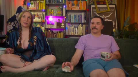 Snapshot of task_manager chatting on 10-15-25, 01:55 Vivian Clark online show from 10-15-25, 01:55