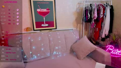 Snapshot of tasty__booty chatting on 03-08-25, 02:23 Ann online show from 03-08-25, 02:23