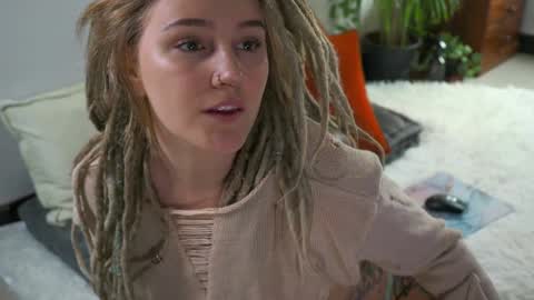 Snapshot of tasty_tomato chatting on 12-24-24, 07:39 RHEA pronanciation like Reya online show from 12-24-24, 07:39