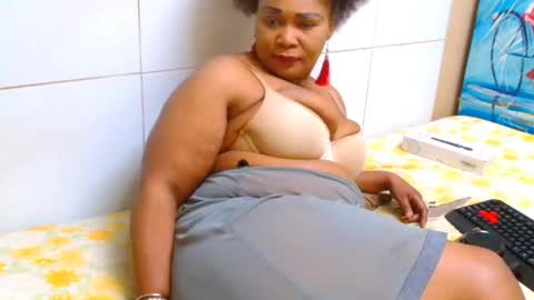 tastybootyxoxo online show from 06-23-26, 05:00