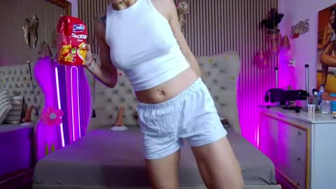 Snapshot of tastypatricia chatting on 06-25-26, 09:03 TastyPatricia online show from 06-25-26, 09:03