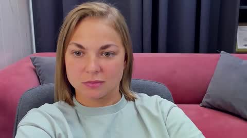 Snapshot of tataflower chatting on 10-22-25, 08:19 Tata online show from 10-22-25, 08:19