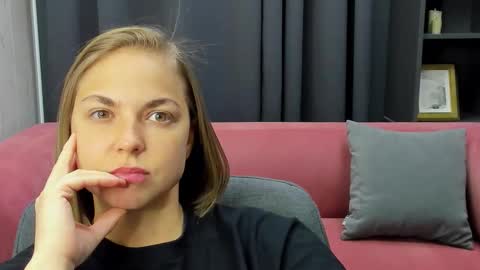 Snapshot of tataflower chatting on 11-18-25, 08:13 Tata online show from 11-18-25, 08:13