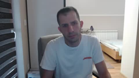 Snapshot of tatamata91 chatting on 06-09-26, 04:07 tatamata91 online show from 06-09-26, 04:07