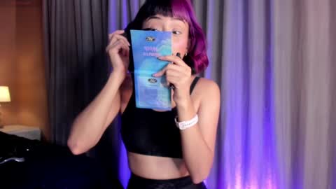 Snapshot of tati_cardenas chatting on 03-02-25, 06:27 AME online show from 03-02-25, 06:27