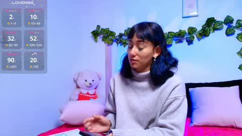 Snapshot of tati_cardenas chatting on 09-13-25, 04:34 AME online show from 09-13-25, 04:34