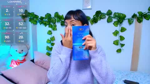 Snapshot of tati_cardenas chatting on 09-17-25, 04:36 AME online show from 09-17-25, 04:36