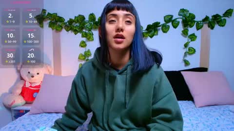 Snapshot of tati_cardenas chatting on 10-08-25, 04:32 AME online show from 10-08-25, 04:32