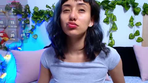 Snapshot of tati_cardenas chatting on 10-30-25, 04:58 AME online show from 10-30-25, 04:58