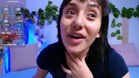 Snapshot of tati_cardenas chatting on 12-17-25, 06:30 AME online show from 12-17-25, 06:30