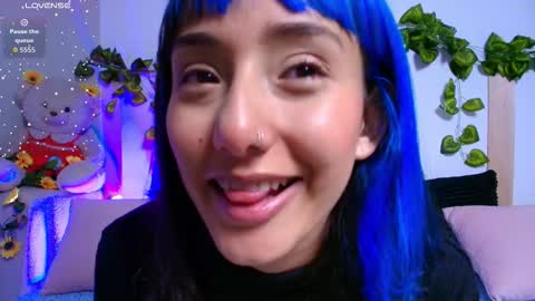 Snapshot of tati_cardenas chatting on 12-19-25, 05:47 AME online show from 12-19-25, 05:47