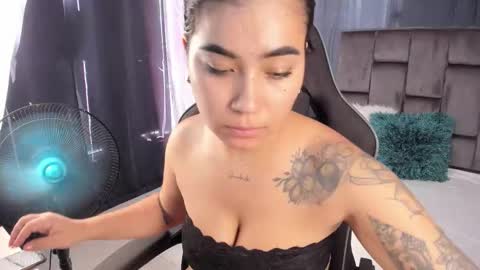 Snapshot of tati_jones chatting on 09-29-25, 07:40 Tatiana online show from 09-29-25, 07:40