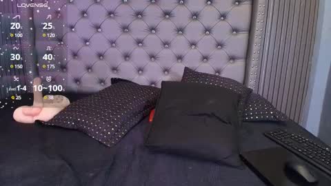 Snapshot of tatiana_lopez19 chatting on 12-05-24, 11:40 Tatiana online show from 12-05-24, 11:40