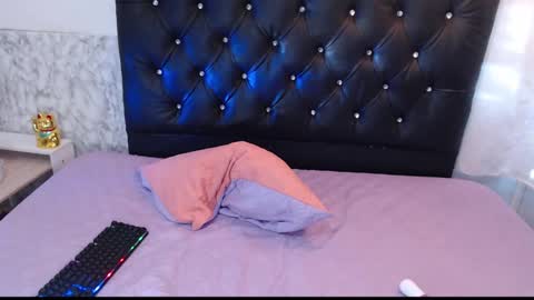 Snapshot of tatiana_lopez19 chatting on 12-29-24, 03:54 Tatiana online show from 12-29-24, 03:54