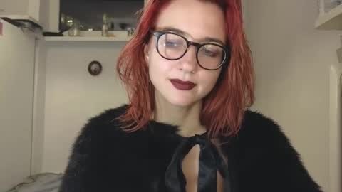 Snapshot of tatianaromanova chatting on 09-22-25, 07:38 Tatiana online show from 09-22-25, 07:38