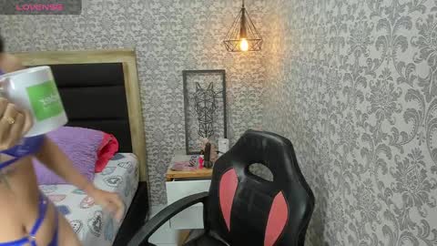 Snapshot of tatigold2 chatting on 01-16-25, 12:31 T A T I online show from 01-16-25, 12:31