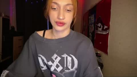 Snapshot of tatika_williams chatting on 06-23-26, 05:33 tatika_williams online show from 06-23-26, 05:33