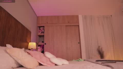 Tatiana      independent girl  online show from 02-12-26, 11:49