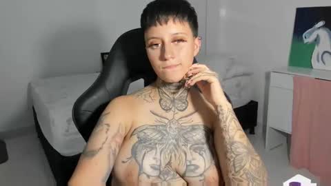 Snapshot of tatoo_girl chatting on 03-07-25, 09:06 jess online show from 03-07-25, 09:06