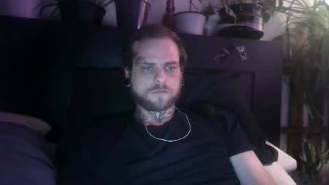 Snapshot of tattedzombie chatting on 07-08-26, 10:58 tattedzombie online show from 07-08-26, 10:58