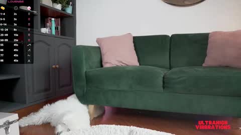 Nathalie Hardy  online show from 12-12-24, 08:21