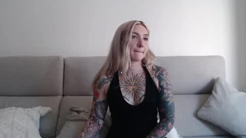 tattoobbgirl online show from 09-16-25, 02:40