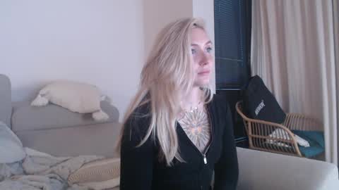 tattoobbgirl online show from 10-25-25, 05:19