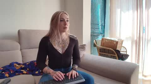 tattoobbgirl online show from 04-04-26, 02:58