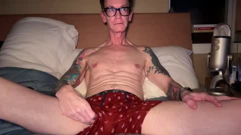 tattooed love boy online show from 03-09-25, 12:53