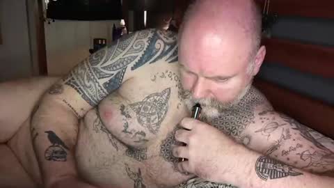 Tattooeddilf 01 online show from 01-01-25, 01:37