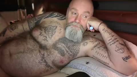 Tattooeddilf 01 online show from 10-19-25, 11:05