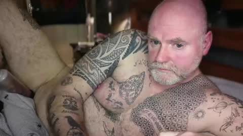 Tattooeddilf 01 online show from 04-23-26, 10:56