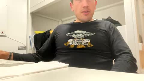 Tatuador40 online show from 12-30-24, 11:28