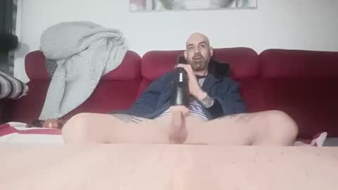 Snapshot of tatuadorhotxxx chatting on 01-14-26, 01:33 Tatuado20cm online show from 01-14-26, 01:33